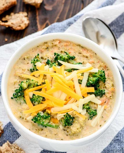 Slow Cooker Broccoli and Cheese Soup