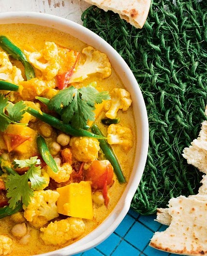 Creamy chickpea and vegetable curry