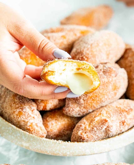 Cinnamon Cream Cheese Pockets