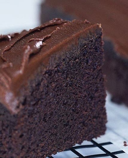 Quick-mix chocolate cake recipe