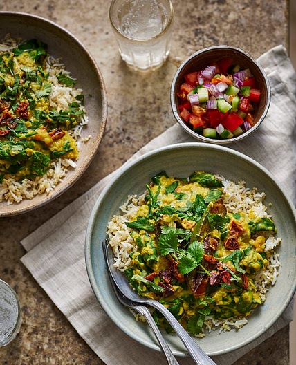 Creamy coconut & spinach dhal