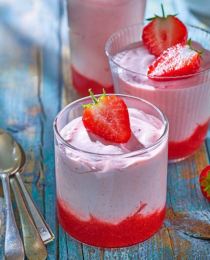 Easy strawberry mousse