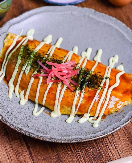 Omusoba (Yakisoba Omelette)