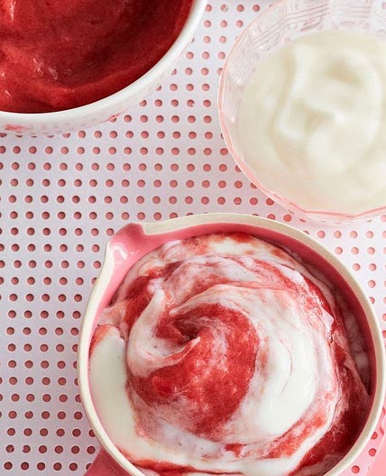 Rhubarb, apple and yoghurt puree