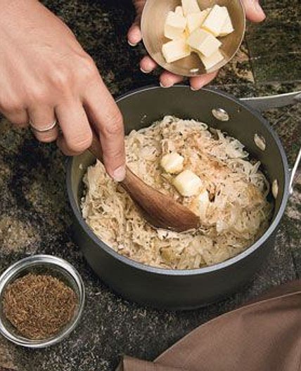 Sauerkraut with Gin and Caraway
