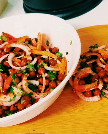 चना चाट(chana chaat recipe in Hindi)