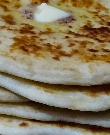 तवा नान रोटी (tawa naan roti recipe in Hindi)
