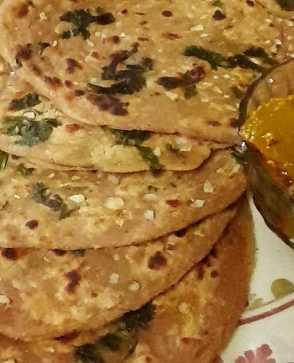 गार्लिक लच्छा पराठा (Garlic lachha paratha recipe in hindi)