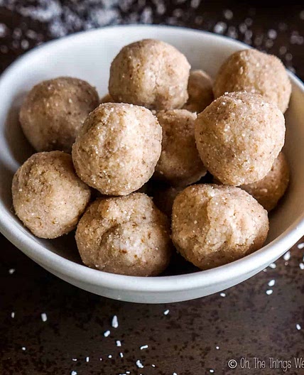 Coconut Date Balls