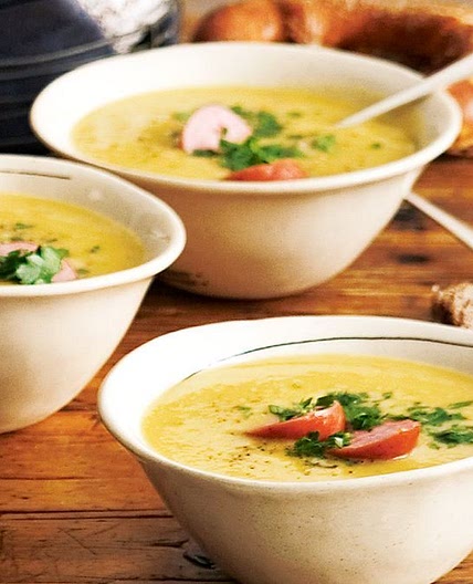 Pea, ham & sausage soup