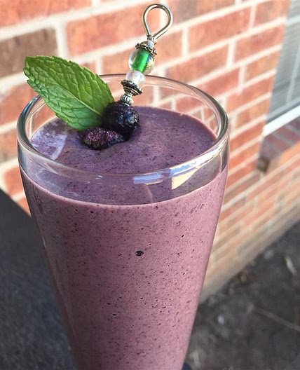 Superfood Berry-Green Smoothie