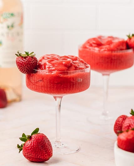 Strawberry Frosé (Frozen Rosé)
