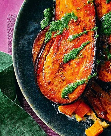 Chipotle aubergine steak with creamed corn and a herby green sauce