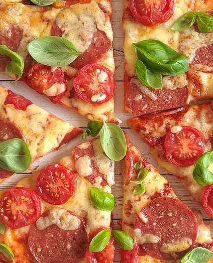 Pepperoni pizza without yeast