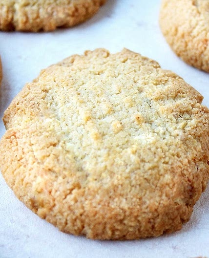 Low-Carb Gingersnap Cookies