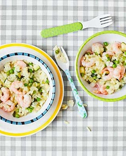 Toddler recipe: Microwave courgette and pea risotto with prawns