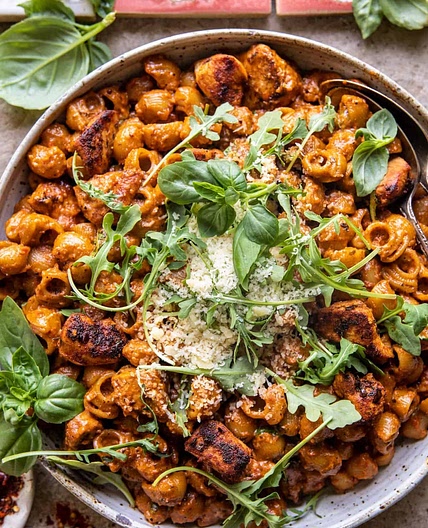 One Pot Creamy Roasted Red Pepper Chicken Pasta