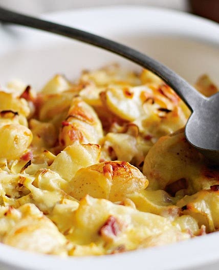 Potato, bacon and leek gratin