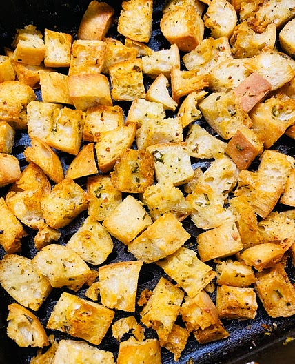 Air Fryer Garlic Herb Croutons