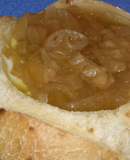 Old-Fashioned Crock Pot Onion Soup