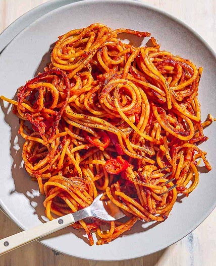 Spaghetti all'Assassina (Spicy Charred Pasta)