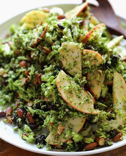 Easy Broccoli Salad with Raisins