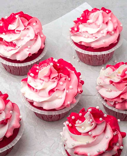 Pink cupcakes (VIDEO)