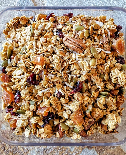 Easy and healthy vegan granola