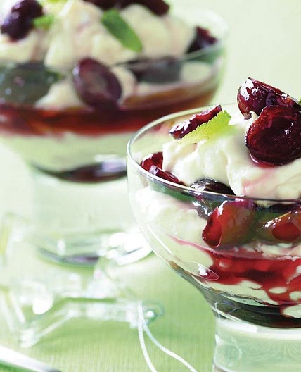 Cherry meringue desserts