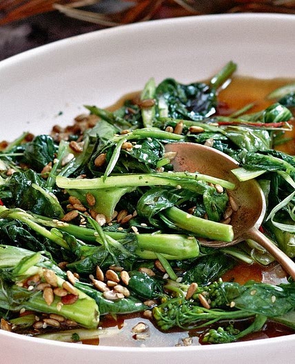 Stir-fried vegetable salad (Pad pak)