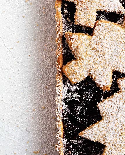 Merry cherry Christmas tart