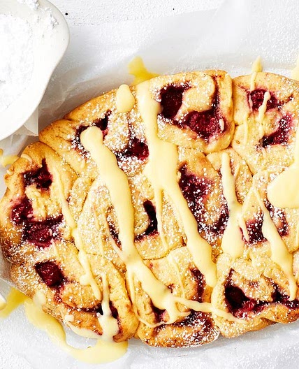 Slow cooker condensed milk and raspberry scrolls recipe