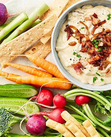 Warm caramelised French onion slow cooker dip