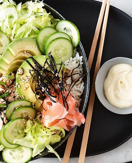 Tuna sushi bowl