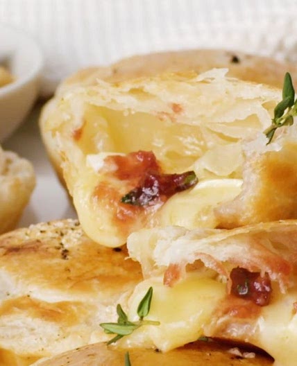 Pie maker brie and cranberry puffs recipe