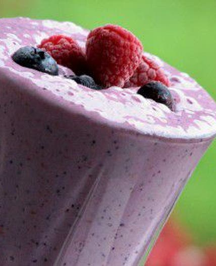 Quick Berry Milkshake