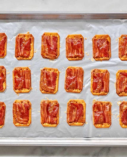 Sweet Bacon Crackers