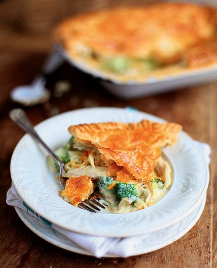 Chicken and broccoli pie