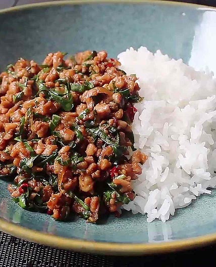 Spicy Thai Basil Chicken (Pad Krapow Gai)
