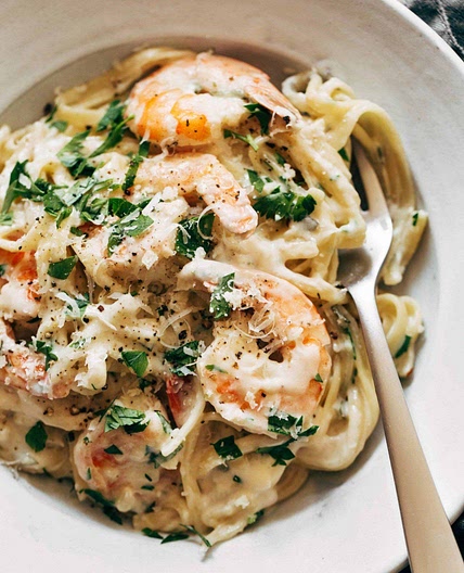 Garlic Butter White Wine Shrimp Linguine