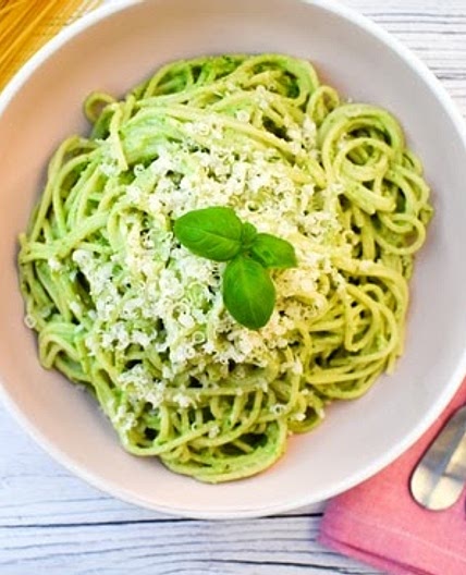 Kale and Cashew Pesto Spaghetti
