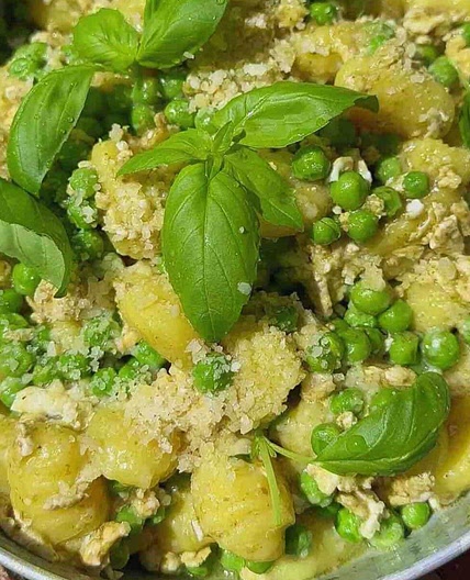 Easy Pesto Gnocchi with Peas and Basil