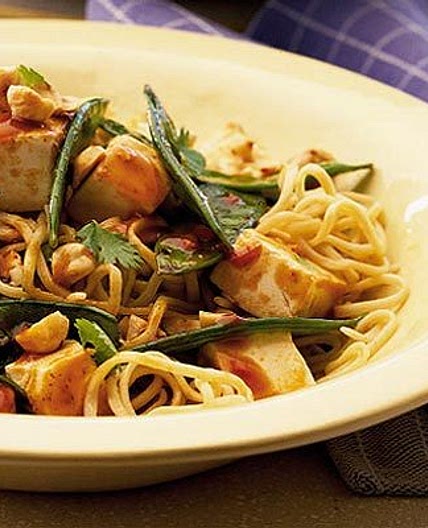 Chinese noodles with tofu & hazelnuts