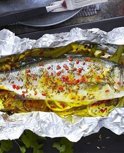 Sea bass with fennel, lemon & spices