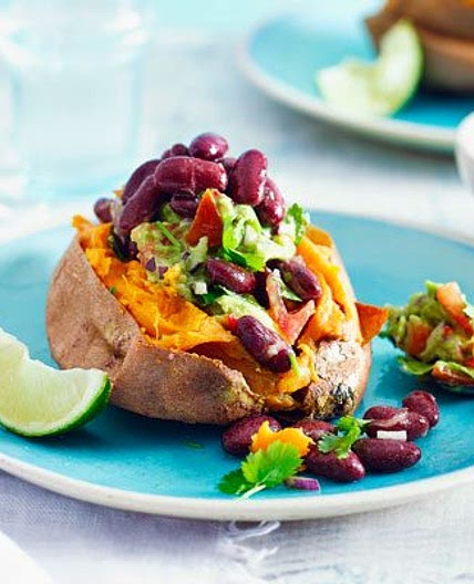 Sweet potato jackets with guacamole & kidney beans