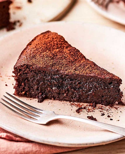 Flourless chocolate & almond cake