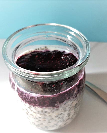 Overnight oats au coulis de fruits rouges