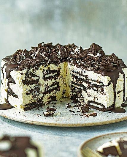 Cookies & cream fridge cake