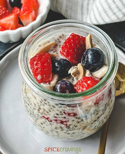 Overnight Oats With Chia Seeds
