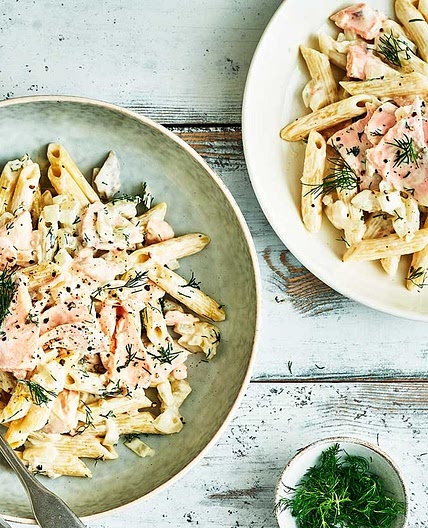 Creamy salmon pasta